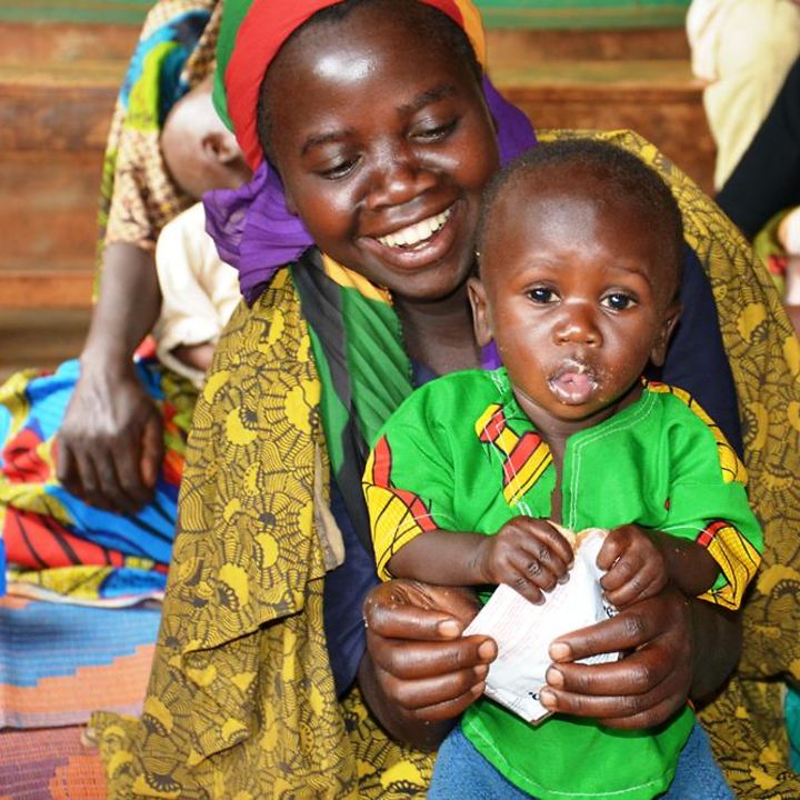 Erdnusspaste für Kinder im Gesundheitszentrum Ngozi