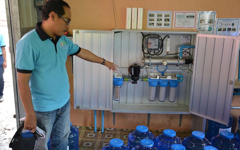 Kambodscha: Aufbereitungsanlage für verschmutztes Wasser