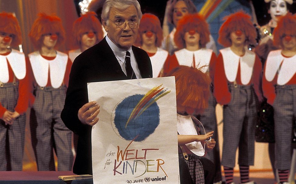 Blacky Fuchsberger in seiner Fernsehshow 'Auf Los geht's los' im Jahr 1986. 