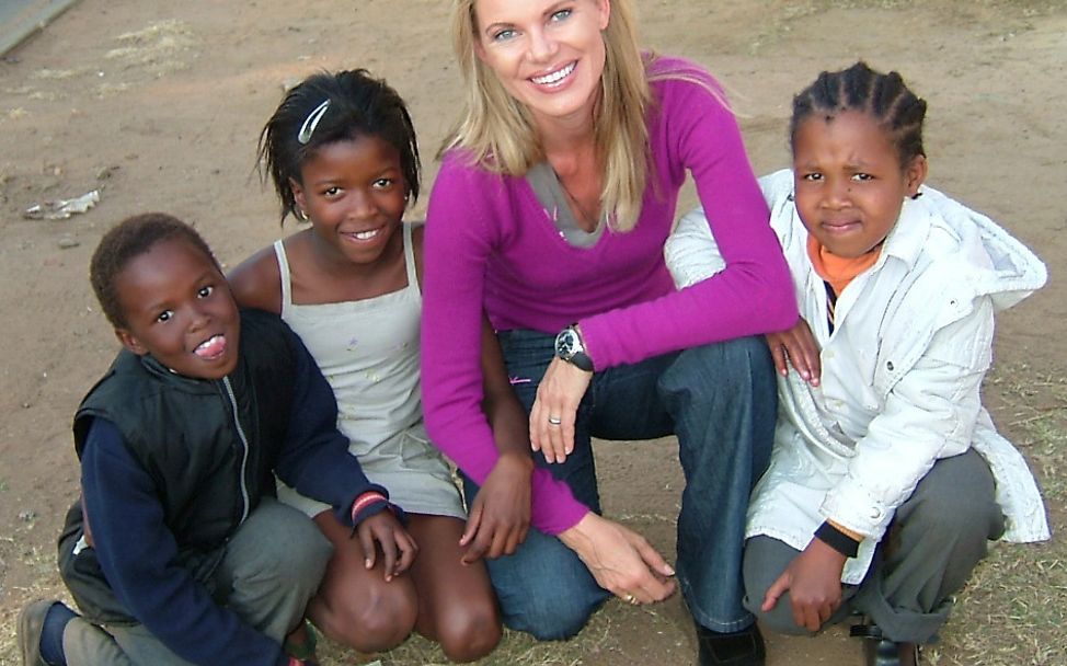 Nina Ruge während einer Projektreise in Südafrika. 