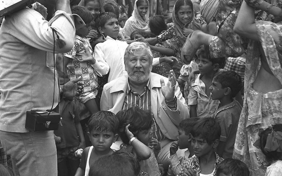 Der internationale Star und UNICEF-Botschafter Sir Peter Ustinov in Indien © UNICEF/NYHQ1978-0001/Gopal Dutia