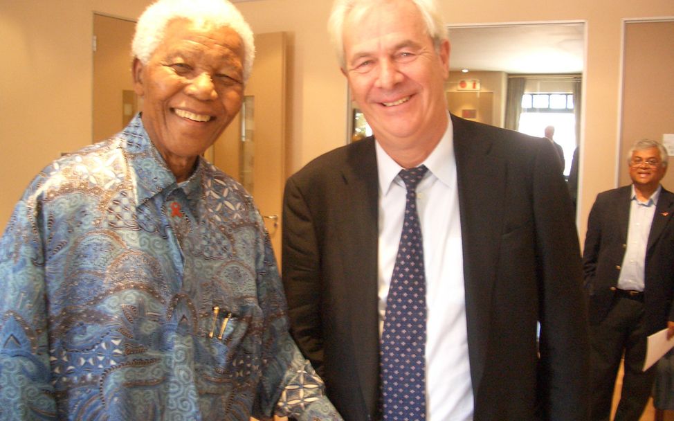 Nelson Mandela und Peter Krämer, Schulen für Afrika