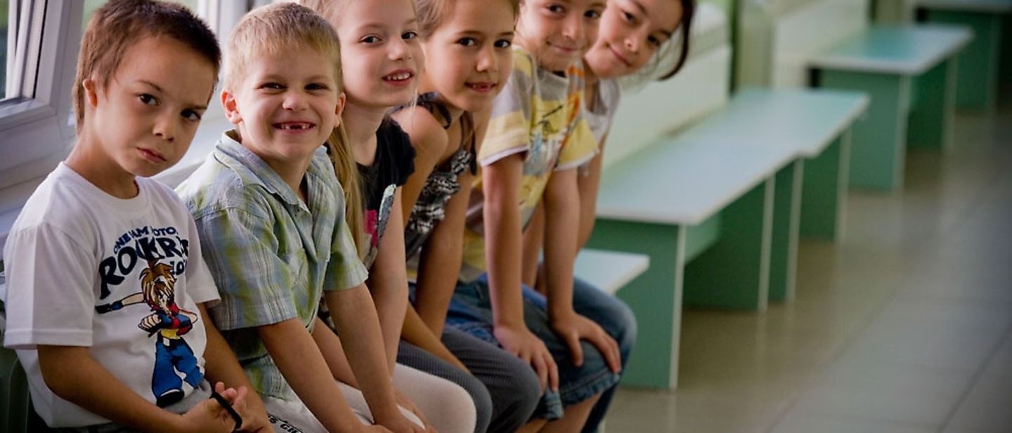 Kinder in einer Grundschule in Serbien. © UNICEF/NYHQ2011-1156/Holt