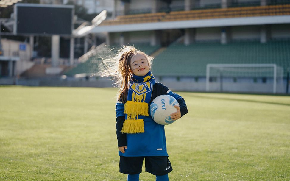 Moldau: Maricica hat das Down Syndrom und möchte Fußballerin werden 