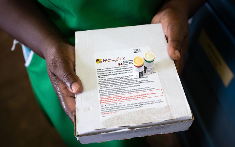 Malaria Impfstoff: Jedes Kind braucht vier Mosquirix-Dosen für einen vollständigen Schutz gegen den Erreger.