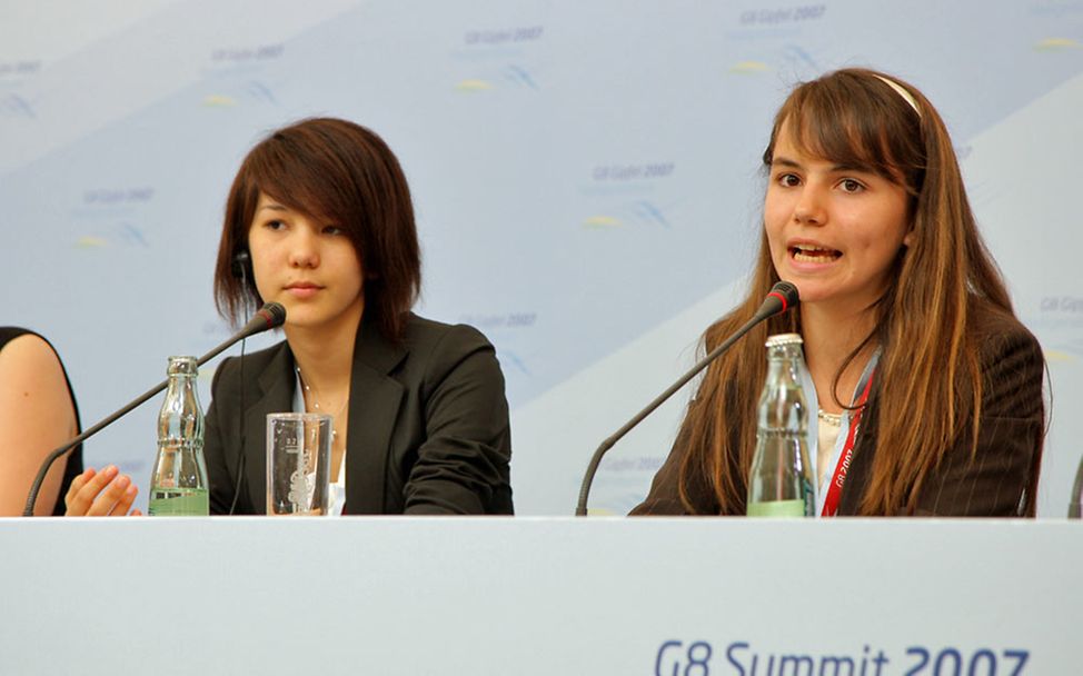 70 Jahre UNICEF Deutschland: Jugendliche diskutieren mit Staats- und Regierungschefs des G8.