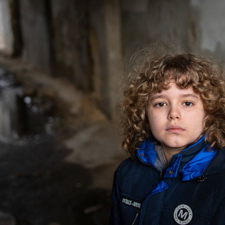 Ukraine Krieg Nothilfe: Millionen Kinder sind vom Ukraine-Krieg bedroht und brauchen weiterhin unsere Hilfe 