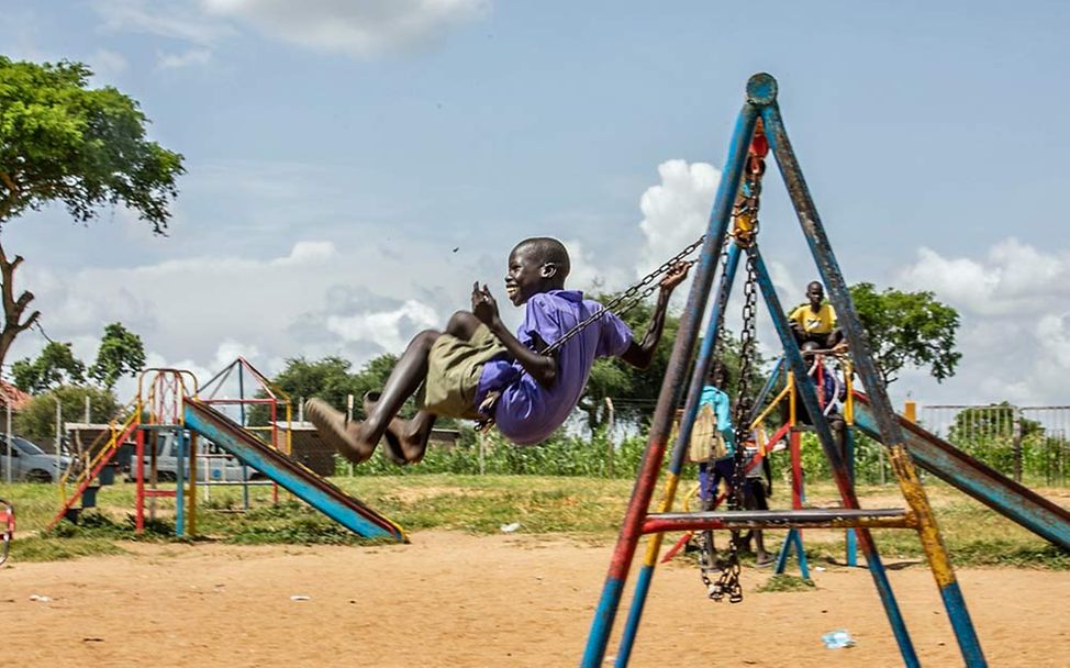 Sudan Nothilfe: Geflüchtete Kinder spielen in einer kinderfreundlichen Zone. 