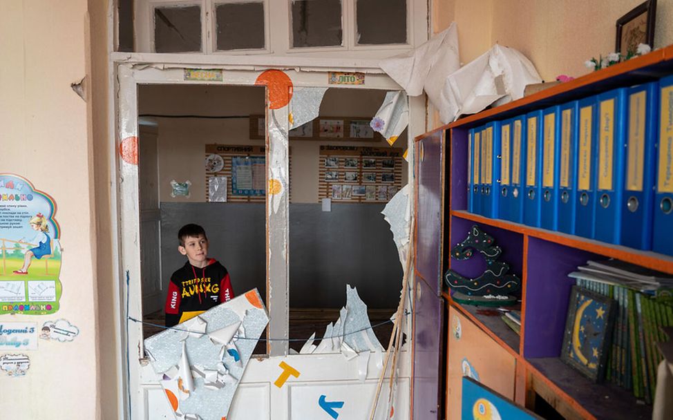 Minen in der Ukraine: Eine Schule wurde durch eine Explosion beschädigt 