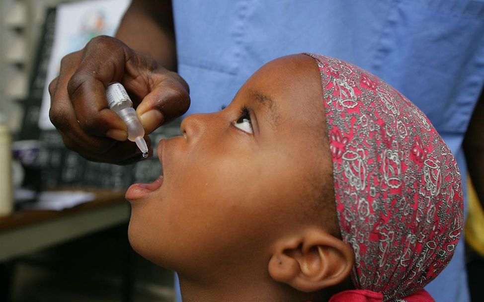 Polio-Schluckimpfung. ©UNICEF/Pirozzi