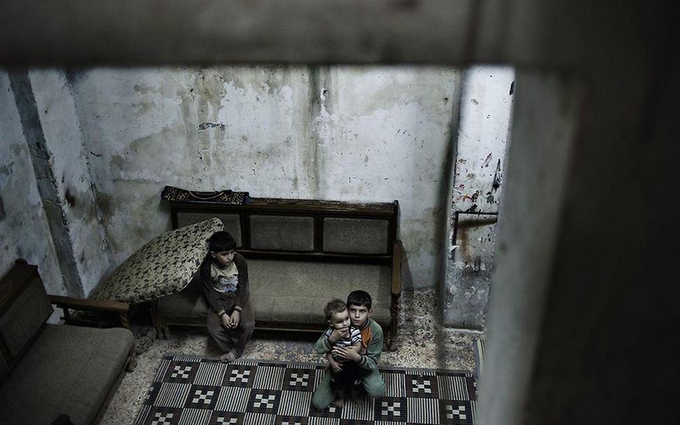 Unterschlupf in einem Keller in Aleppo. ©UNICEF/NYHQ2012-1295/Romenzi