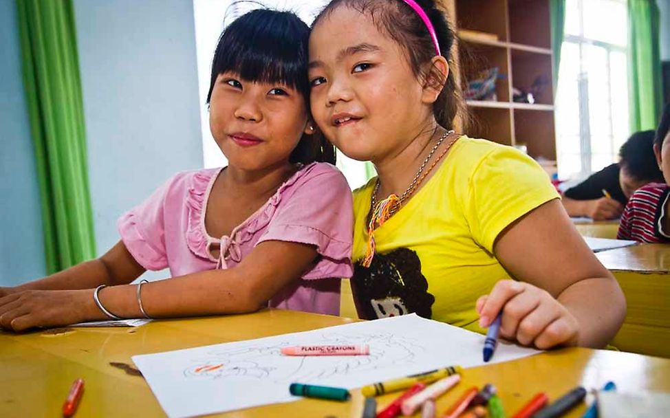 In der Schule hat Uyen viele Freunde gefunden | © UNICEF Vietnam/Dominic Blewett