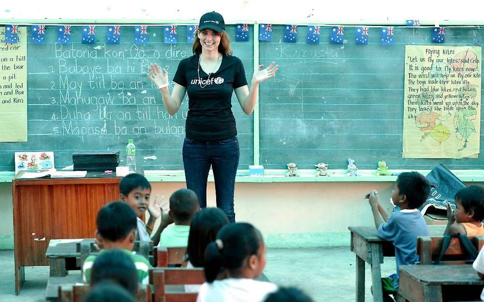 Reisetagebuch Philippinen: Eva Padberg in der „Manlurip“-Grundschule.