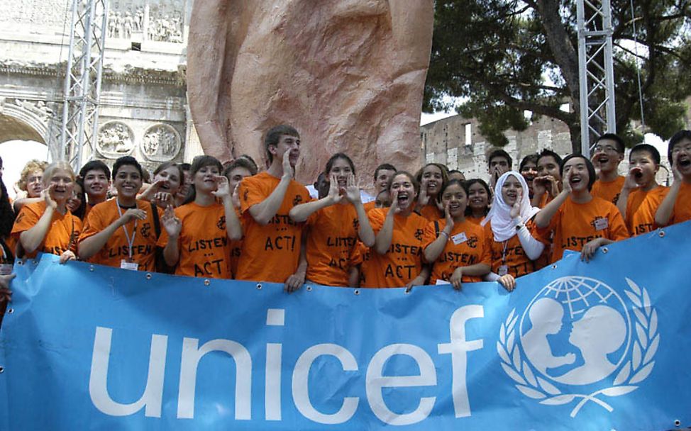 UNICEF-Report: Jugendliche beim Junior 8-Gipfel 2009 in Rom