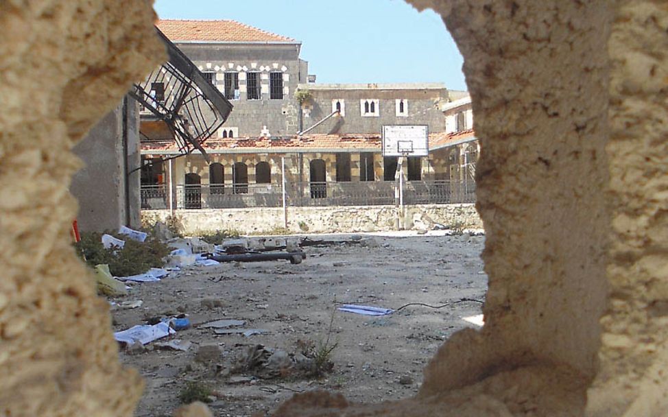 Homs: jede fünfte Schule zerstört