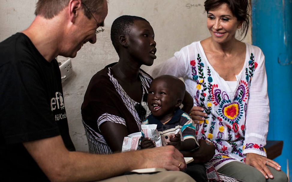 Südsudan: Erdnusspaste für Kinder mit Mangelernährung