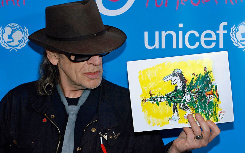 Udo Lindenberg präsentiert Weihnachtskarte für UNICEF