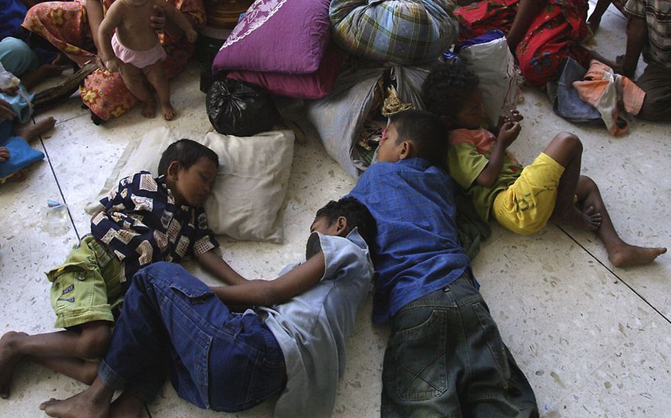 Indonesien: Die Kinder hatten durch die Flut alles verloren.