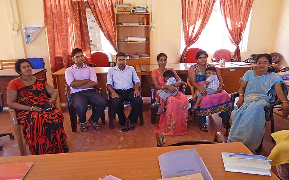 Sri Lanka: Sozialarbeiterinnen des Social Care Centres.
