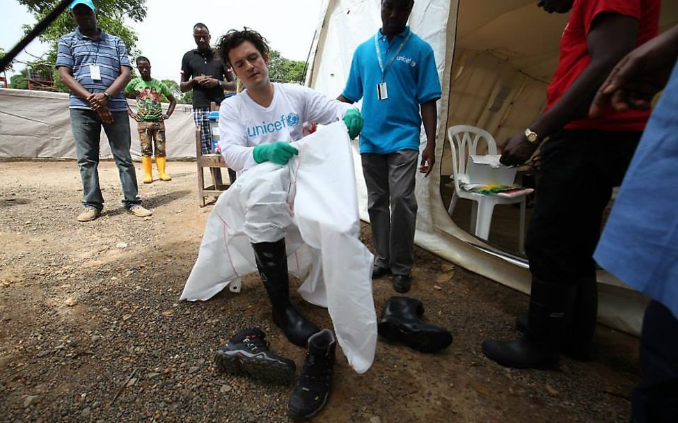 Orlando Bloom Liberia Ebola-Schutzanzug