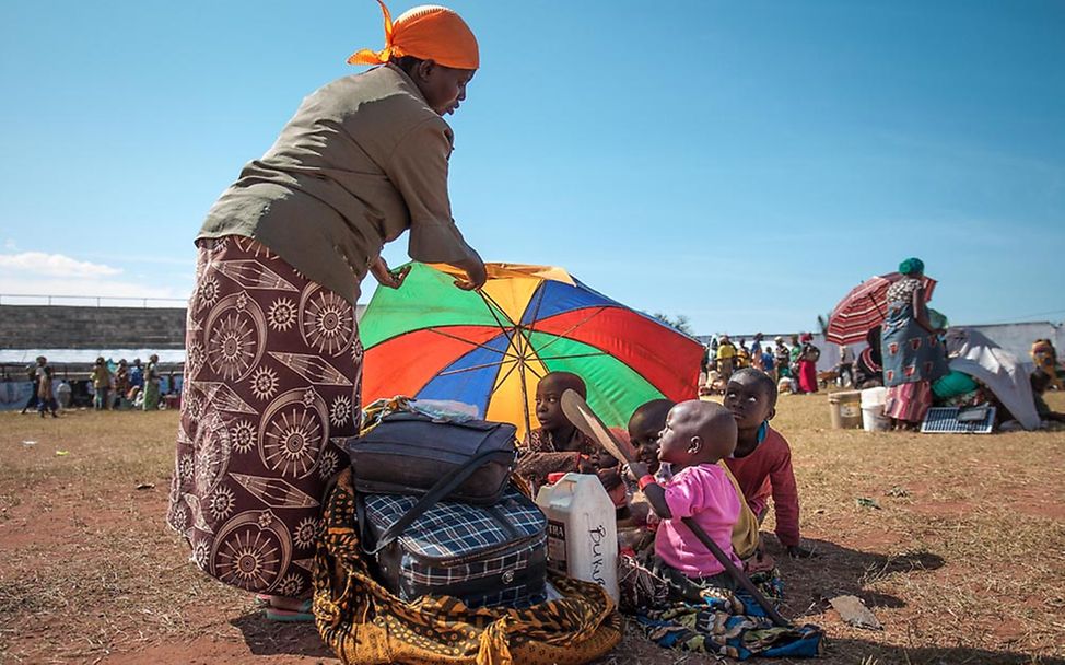 Burundi Krise: Familie auf der Flucht