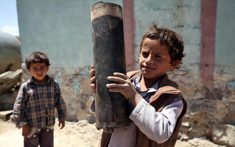 Kinder in Jemen werden getötet, verletzt und als Kämpfer rekrutiert.