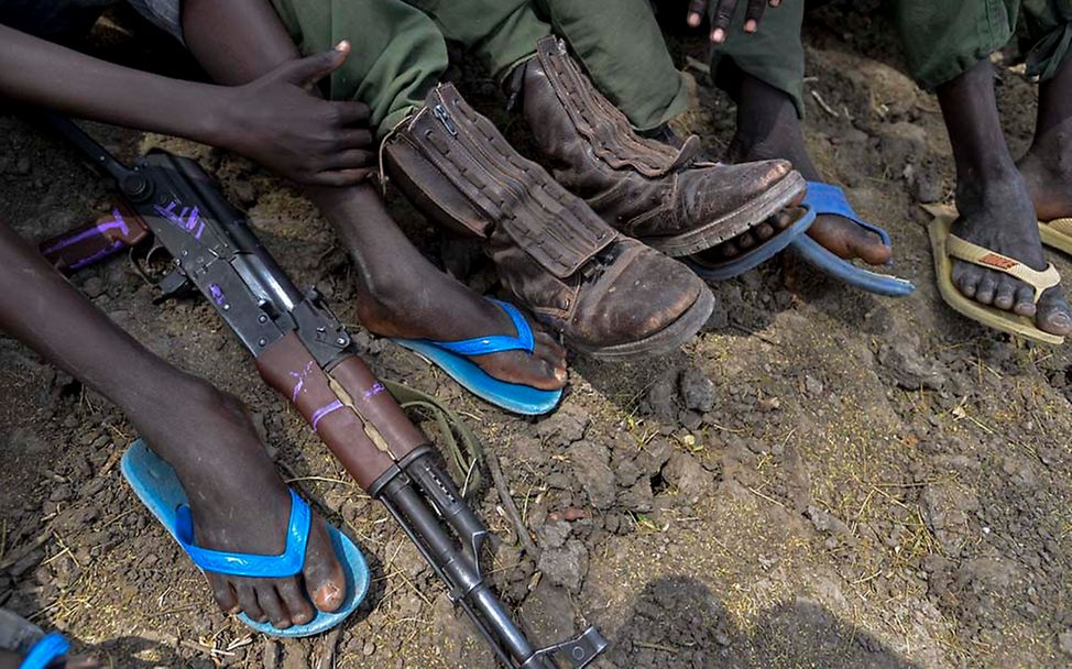 UNICEF-Report: Kinder werden rekrutiert und zum Kämpfen gezwungen