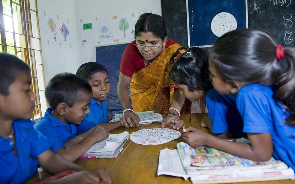 Bangladesch: Schule für arbeitende Kinder
