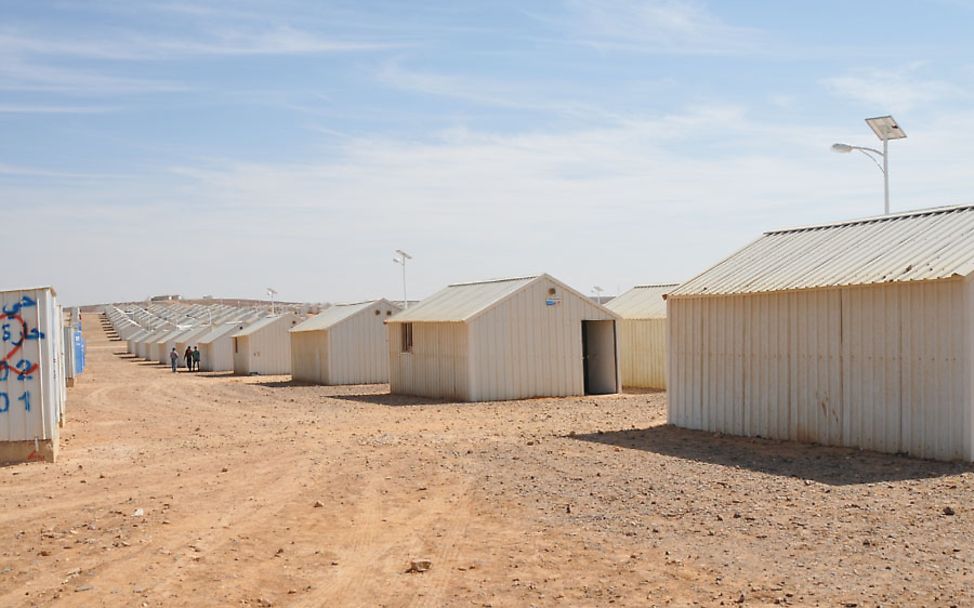 Das Flüchtlingscamp Azraq ist eine Containerstadt mitten in der jordanischen Wüste.